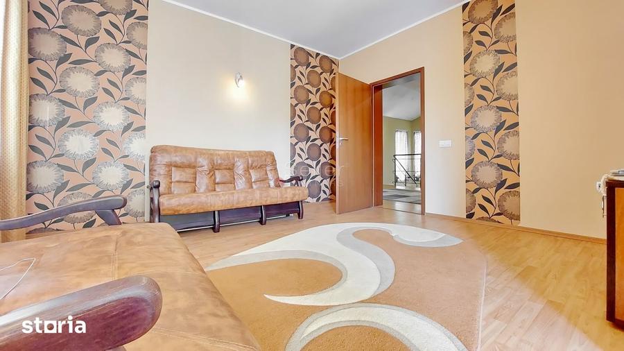 Casă cu 5 camere cu Teren 1500 Mp în Hălchiu