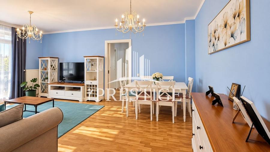 Apartament cu 4 camere decomandat, mobilat în Central