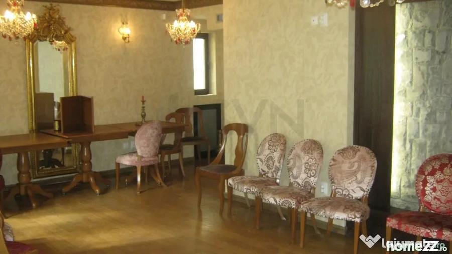 Casă cu 7 camere cu Teren 166 Mp în Cișmigiu