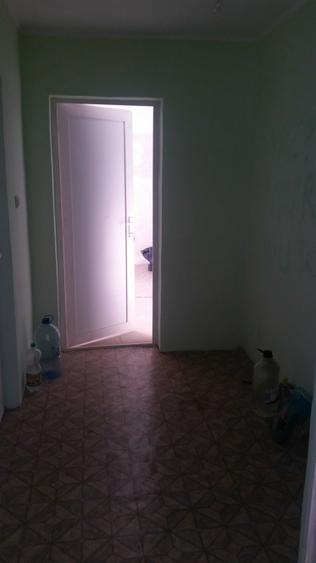 Casă cu 2 camere în Vulturu