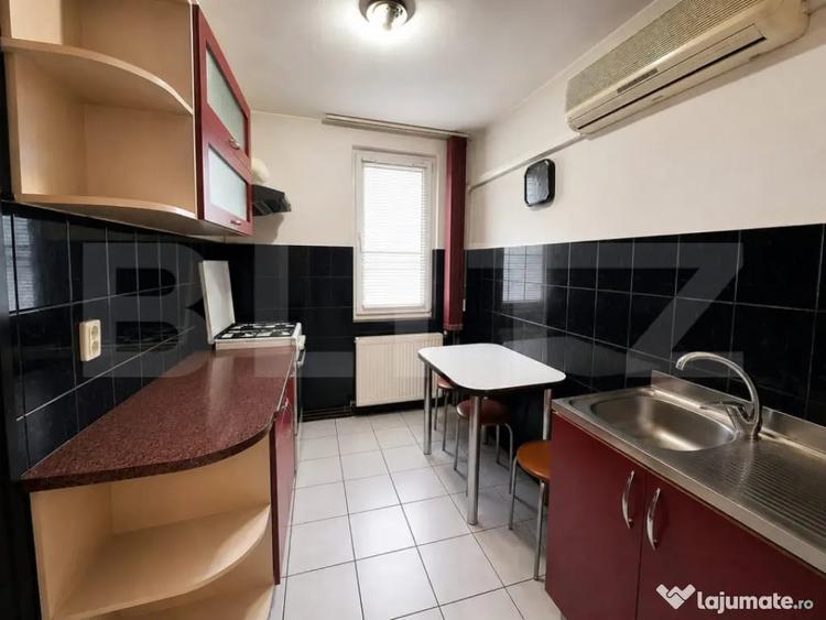 Apartament cu 2 camere decomandat în Central