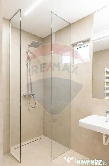 Apartament cu 3 camere decomandat în Națiunile Unite