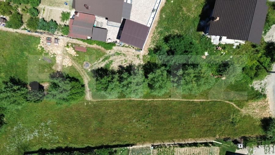 Teren Construcții intravilan de 1600 mp, în Est