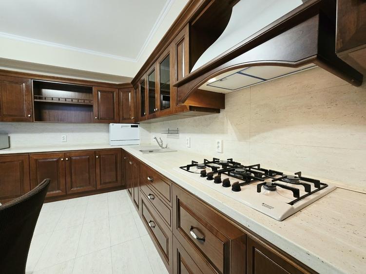 Apartament cu 3 camere în Dorobanți
