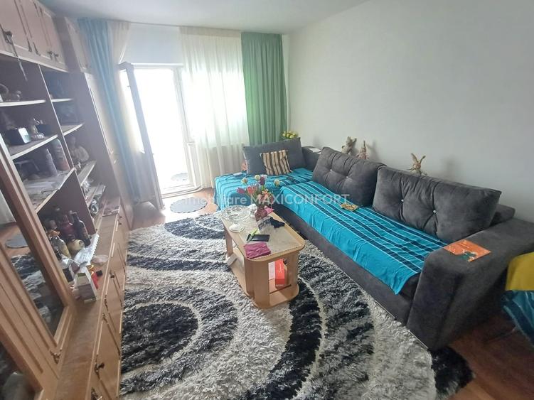 Apartament cu 3 camere în Calarași 4