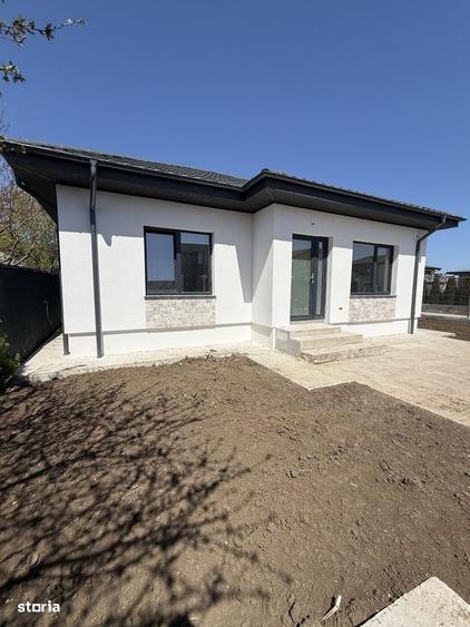 Casă cu 4 camere în Cumpăna