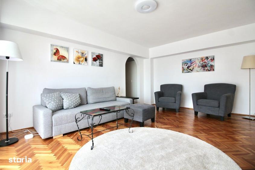 Apartament cu 3 camere, mobilat în Centrul Istoric