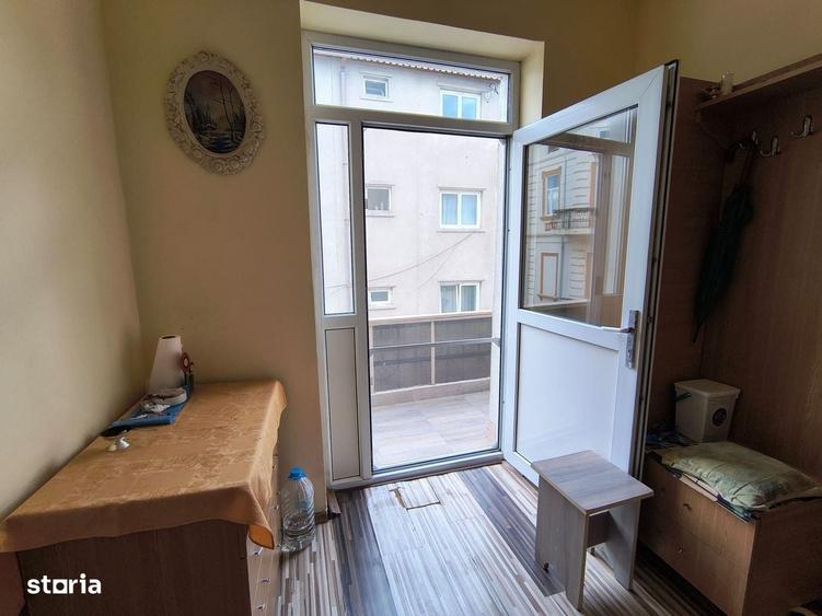 Apartament cu 3 camere decomandat în Peninsula