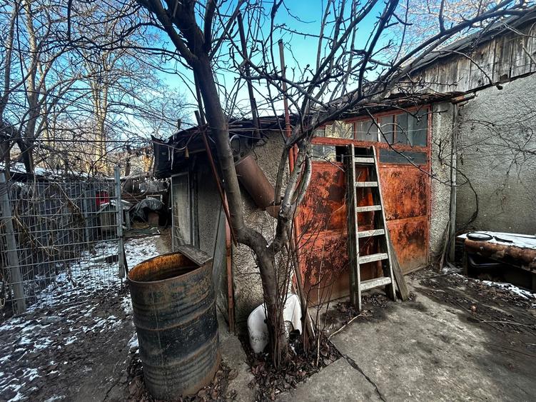 Casă individuală cu 3 camere cu Canalizare în Ultracentral