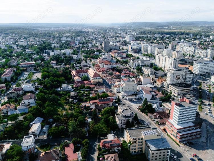 Casa + teren de vanzare in centrul Pite?tiului, Strada Egalita?ii - 2