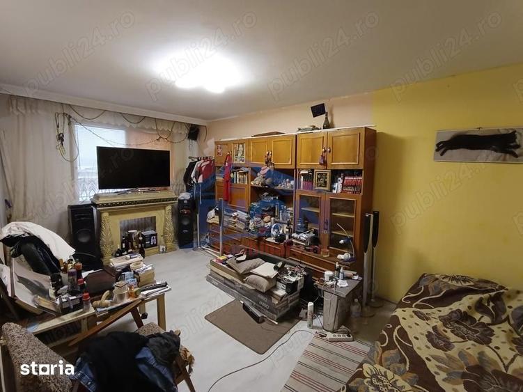 Apartament cu 3 camere semidecomandat în Tudor Vladimirescu