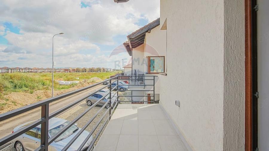 Apartament cu 3 camere decomandat în Sud
