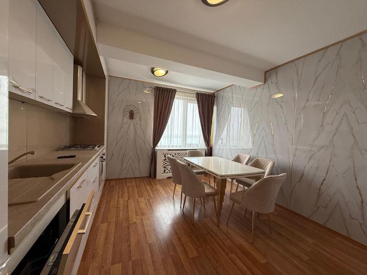 Apartament cu 3 camere decomandat, mobilat în Faleză