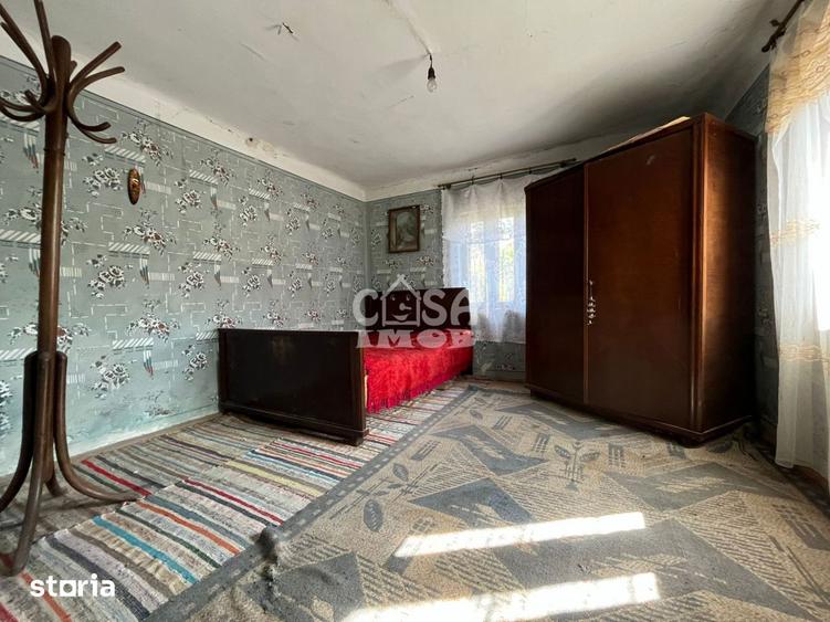 Casă cu 4 camere cu Teren 1300 Mp în Doicești