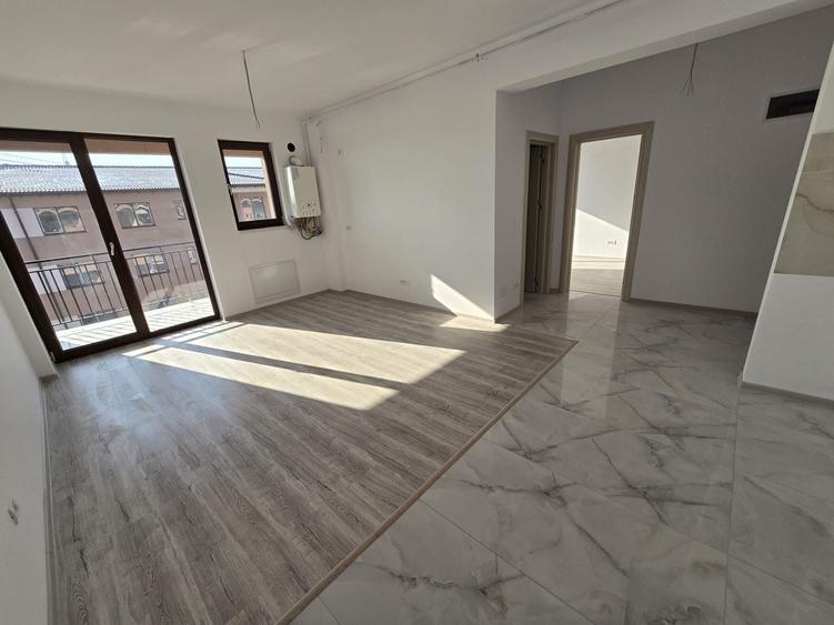 Apartament cu 2 camere decomandat în Girocului
