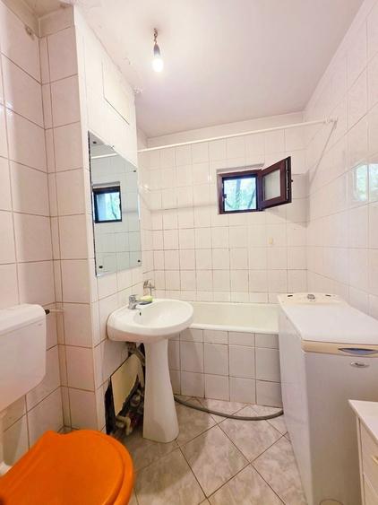 Apartament cu 3 camere decomandat, mobilat în Tineretului