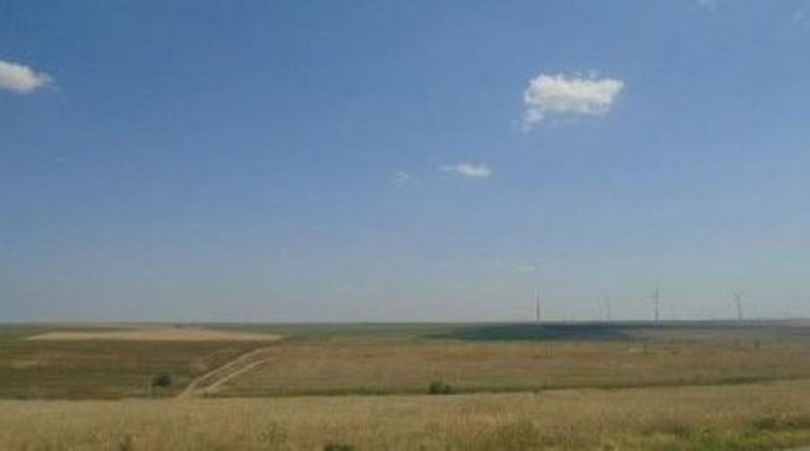 Teren de 9000 mp, în Schela