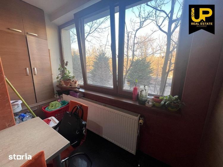 Apartament cu 3 camere semidecomandat, mobilat în Dristor