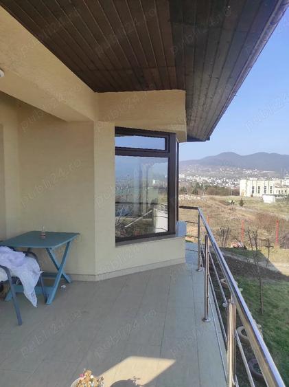 Casă cu Teren 1040 Mp în Central