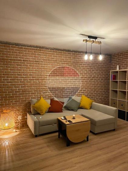 Apartament cu 3 camere semidecomandat, mobilat în Theodor Pallady