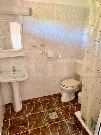 Casă individuală cu 12 camere cu Canalizare în Bran