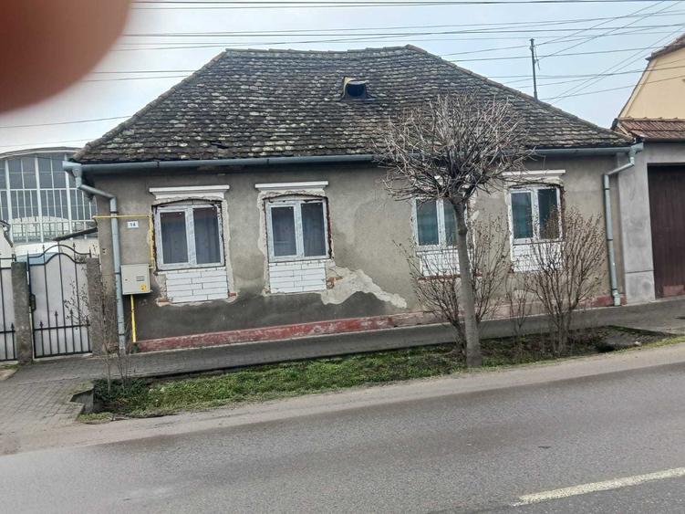 Casă cu 3 camere în Central