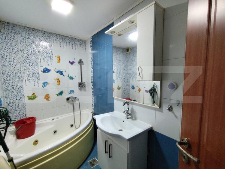 Apartament cu 2 camere semidecomandat, mobilat în Cugir