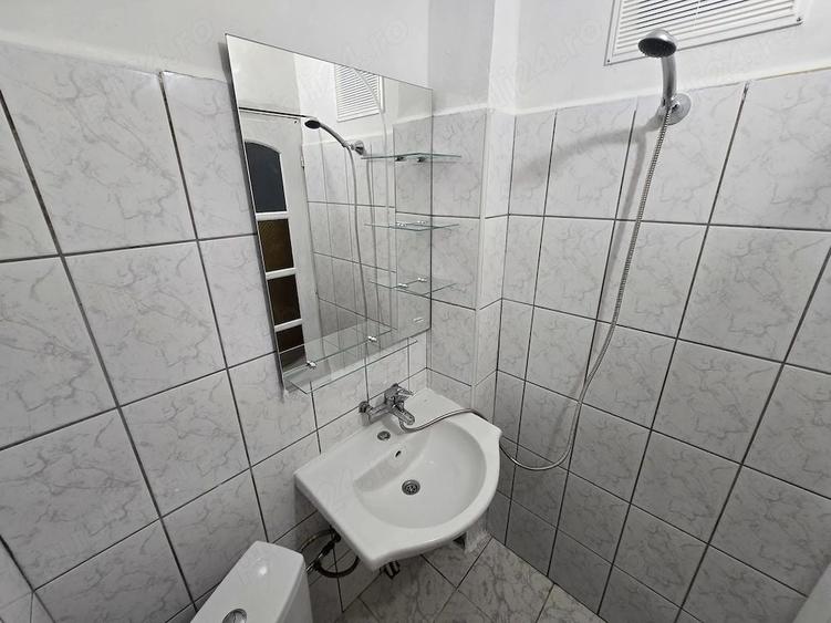 Garsonieră decomandată, mobilată în Buziașului