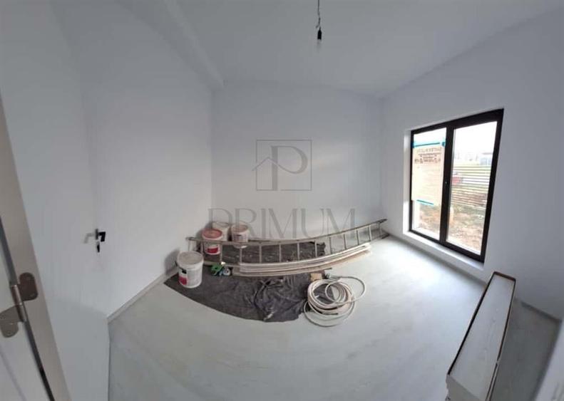 Duplex cu 5 camere cu Teren 287 Mp în Chișoda