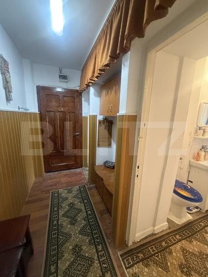 Apartament cu 2 camere semidecomandat, mobilat în Micro 11