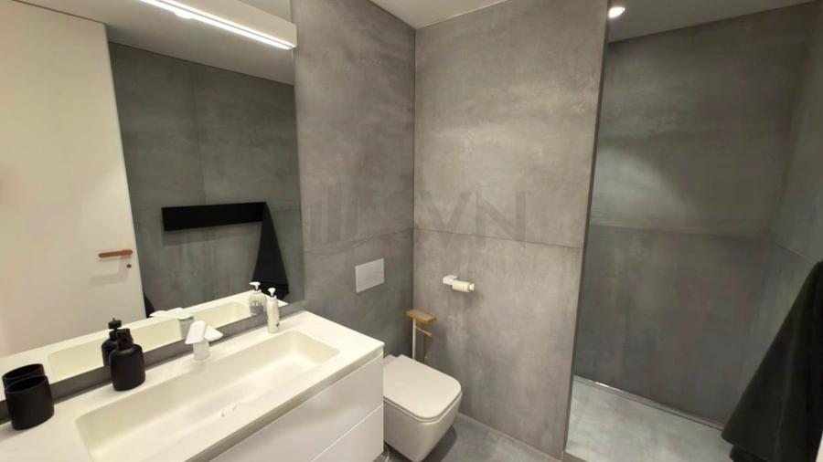 Apartament cu 4 camere semidecomandat în Capitale