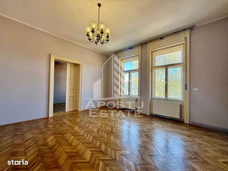 Apartament cu 4 camere în Ciupercenii Noi