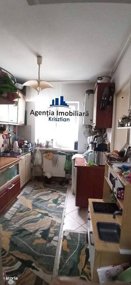 Apartament cu 3 camere decomandat în Micro 15