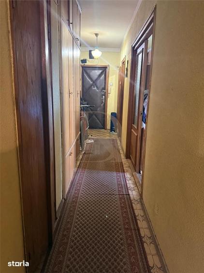 Apartament cu 3 camere în Centru Civic
