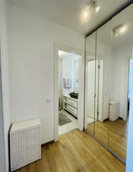 Apartament cu 2 camere semidecomandat, mobilat în Floreasca