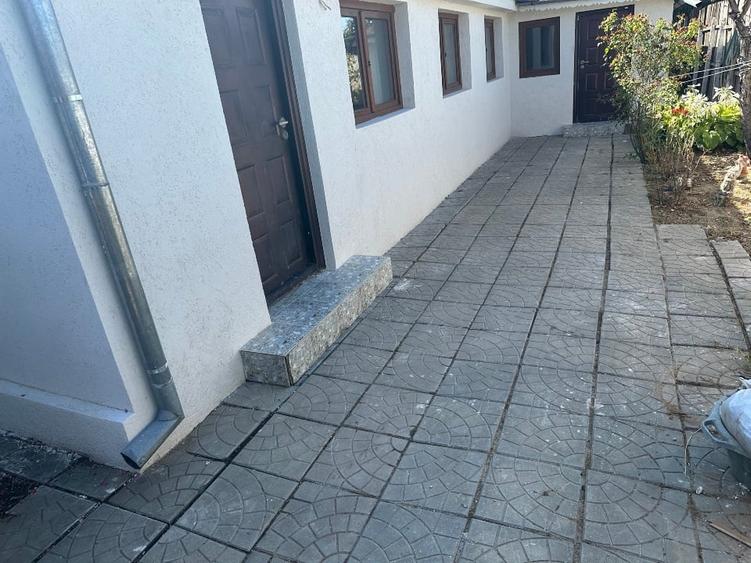 Casă individuală cu 3 camere cu Canalizare în Golești