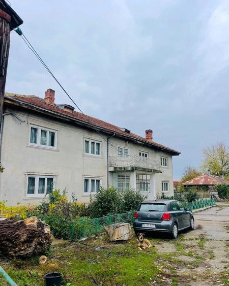 Teren de 100000 mp, în Dridu