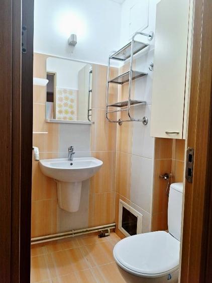 Apartament cu 3 camere decomandat, mobilat în Răcădău