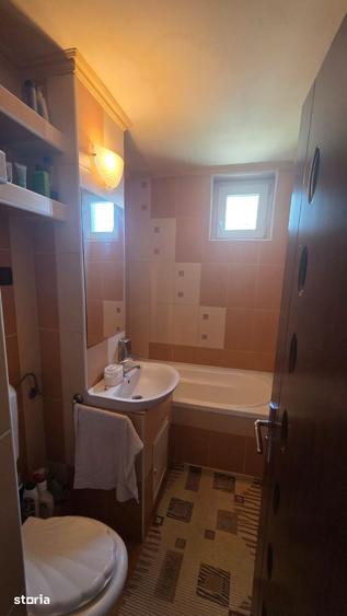 Apartament cu 3 camere decomandat în Burdea