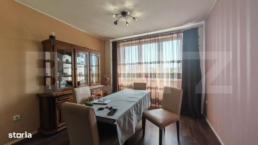 Apartament cu 4 camere decomandat în Central