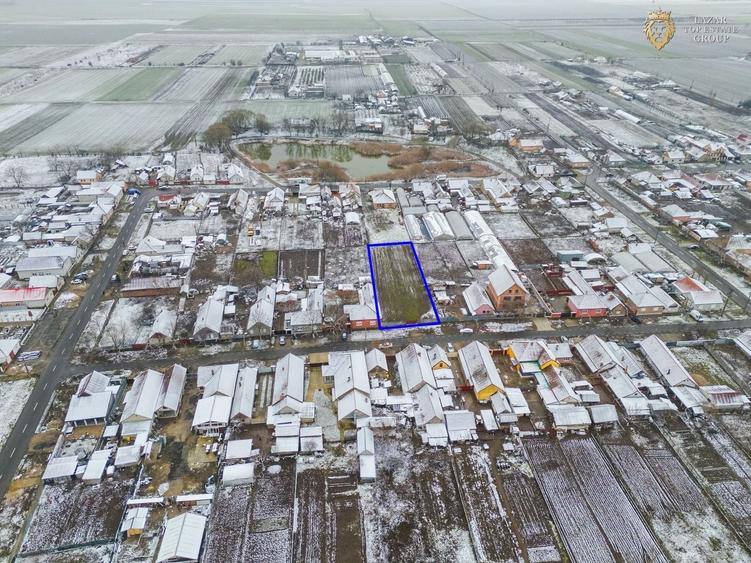 Teren Construcții intravilan de 1400 mp, în Central