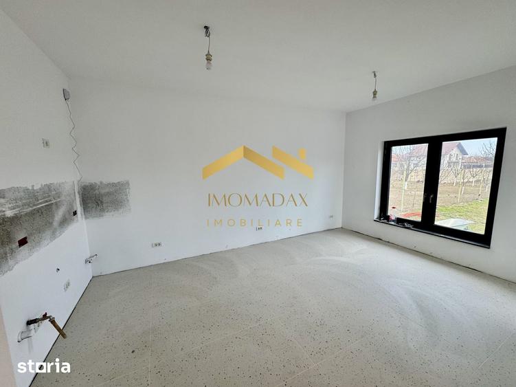 Casă cu 3 camere cu Teren 400 Mp în Sânmihaiu Român
