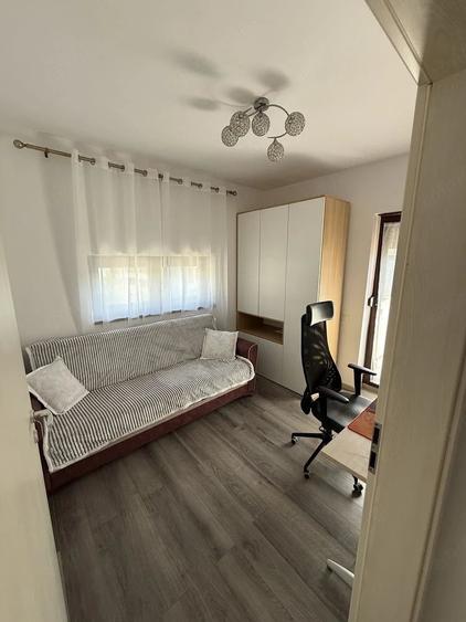 Apartament cu 2 camere decomandat în Dumbrăvița