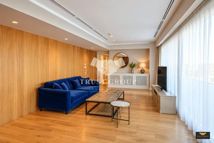 Penthouse cu 4 camere semidecomandat, mobilat în Ultracentral