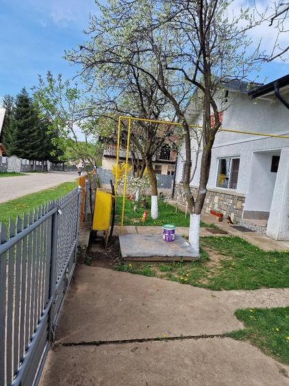 Casă cu Teren 565 Mp în Brebu