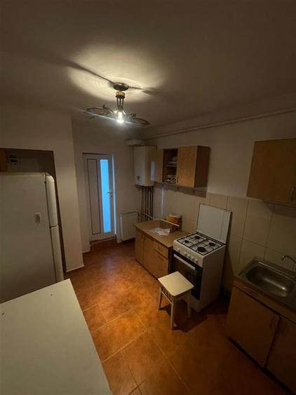 Apartament 3 camere Dacia - Decomandat - 2