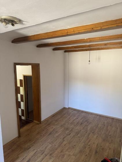 Casă cu 4 camere în Lidia