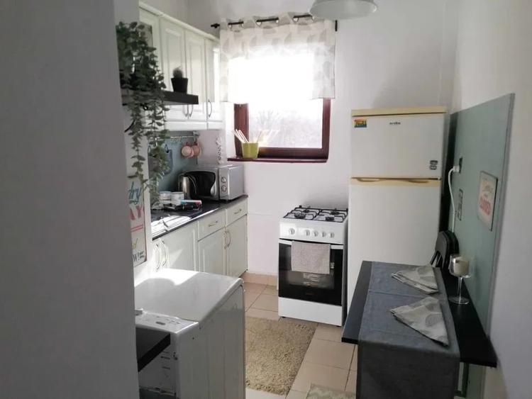 Apartament cu 2 camere semidecomandat, mobilat în Floreasca