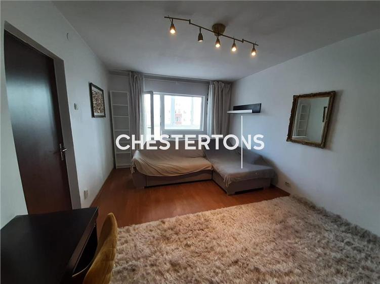 Apartament cu 3 camere decomandat, mobilat în Unirii