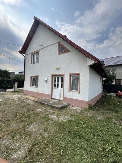 Casă cu 4 camere în Central